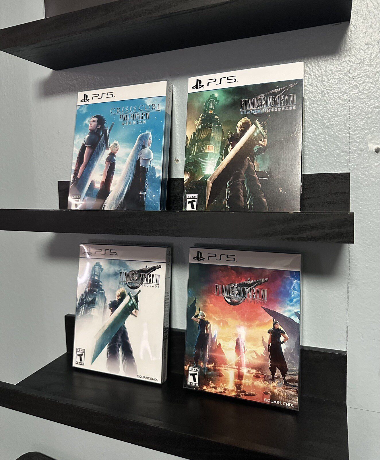 Collector shelf